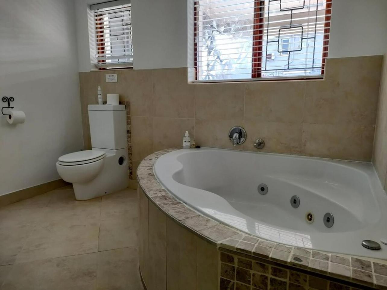 Villa Luxury Living On Westview Port Elizabeth Exterior foto